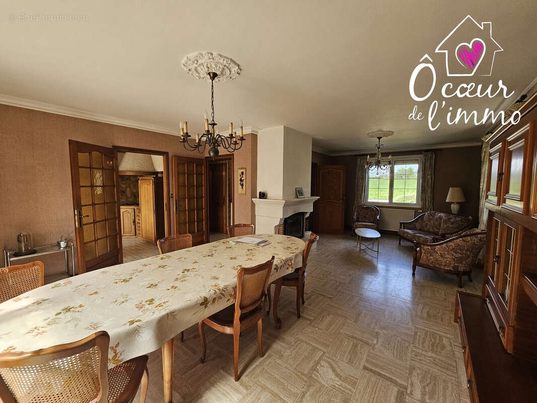 Maison à MAZIERES-EN-MAUGES