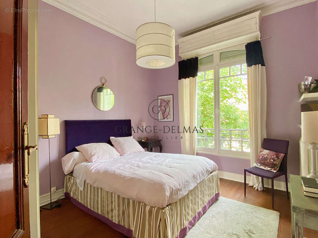 Maison en pierre avec garage, jardin et piscine - LESCURE - photo 11