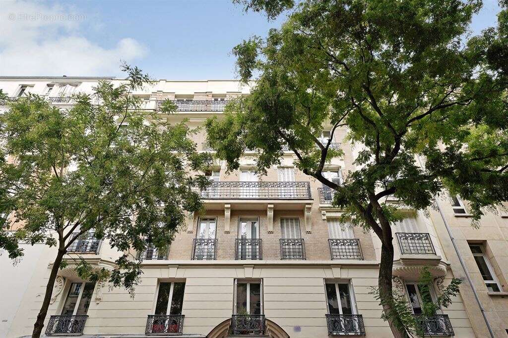 Appartement à PARIS-20E
