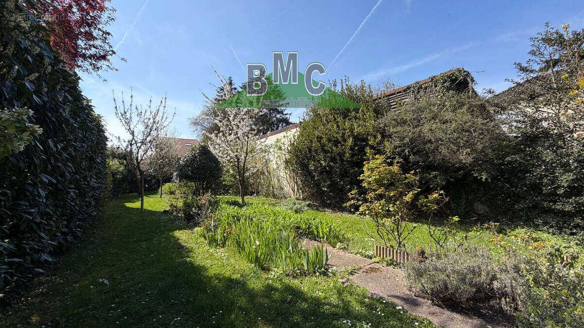 Maison à SAINT-LEU-LA-FORET