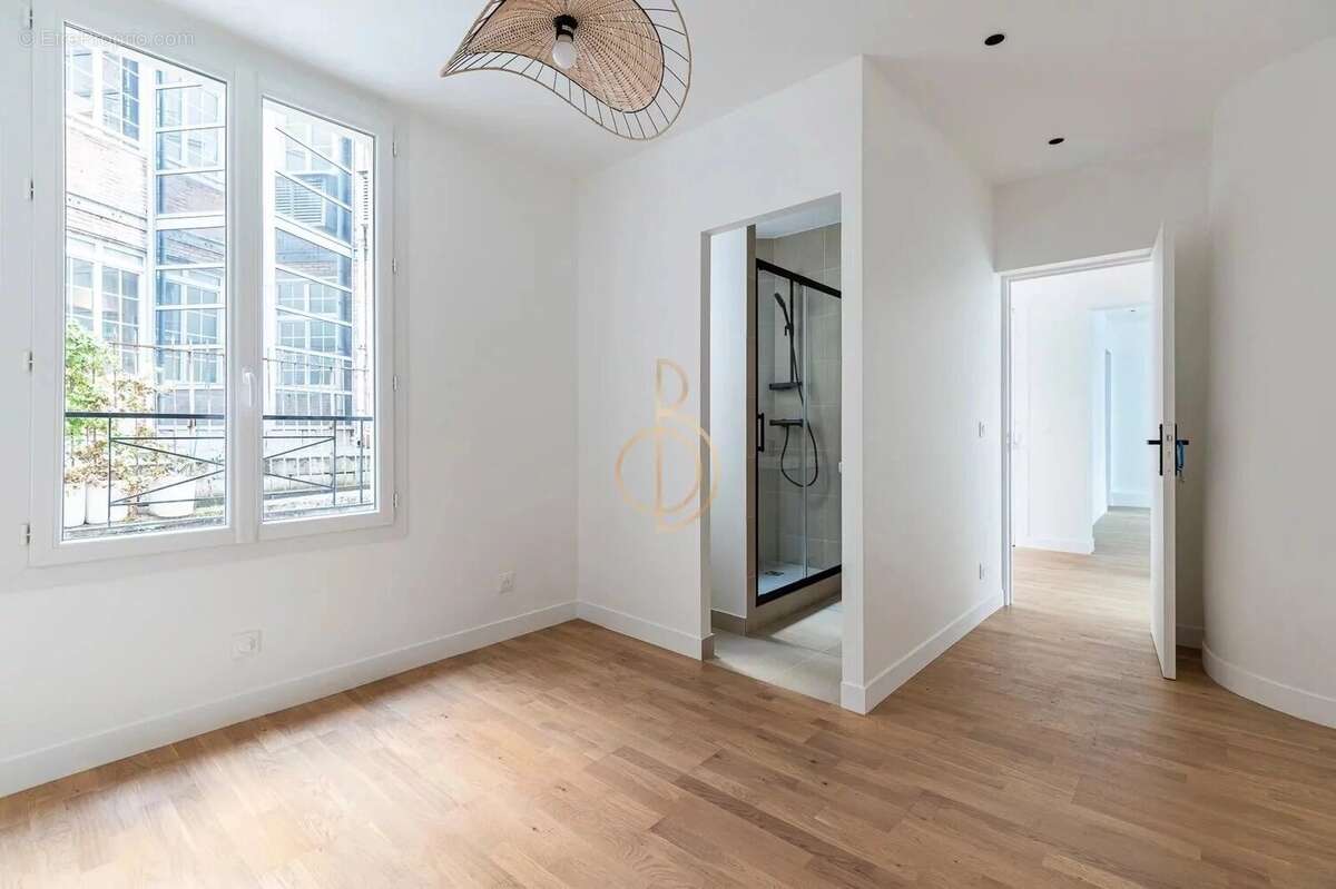 Appartement à PARIS-9E