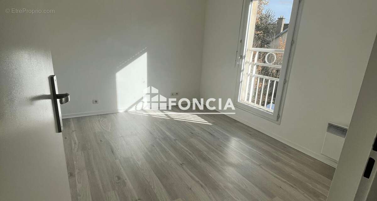 Appartement à DUGNY