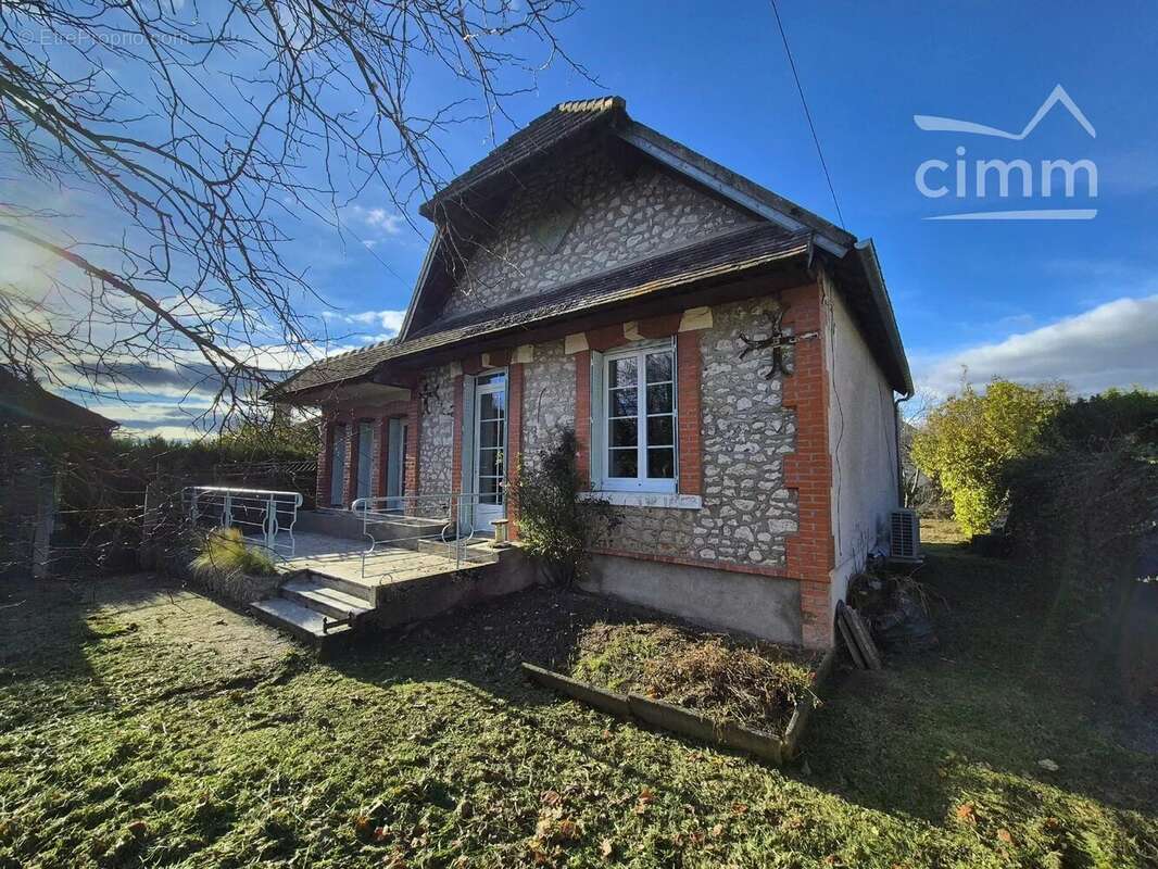 Maison à COUR-CHEVERNY