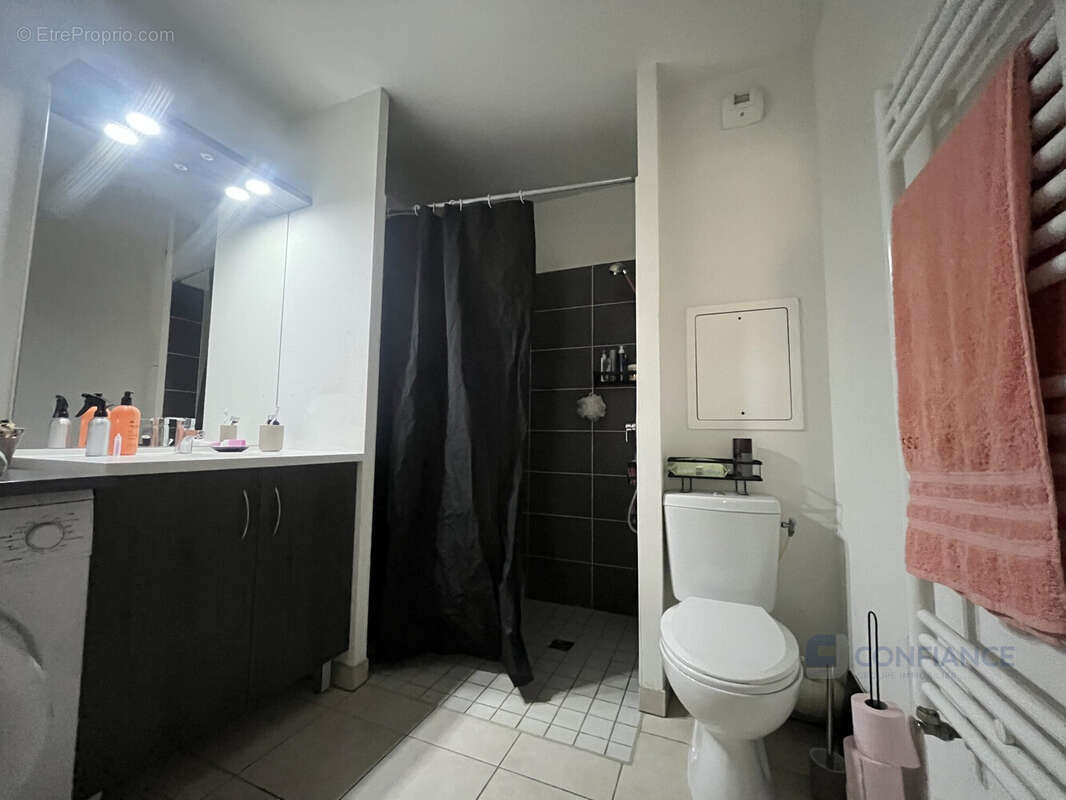 Appartement à DECINES-CHARPIEU