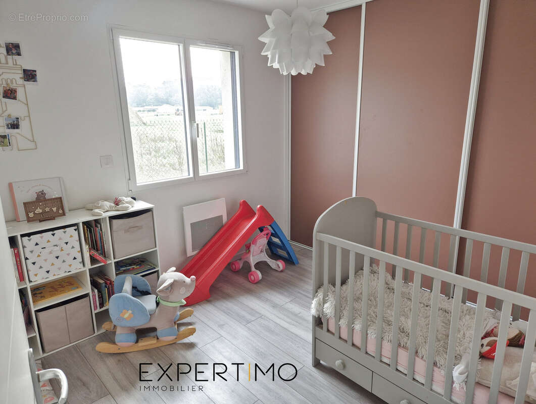 Maison à SAINT-JULIEN-L&#039;ARS