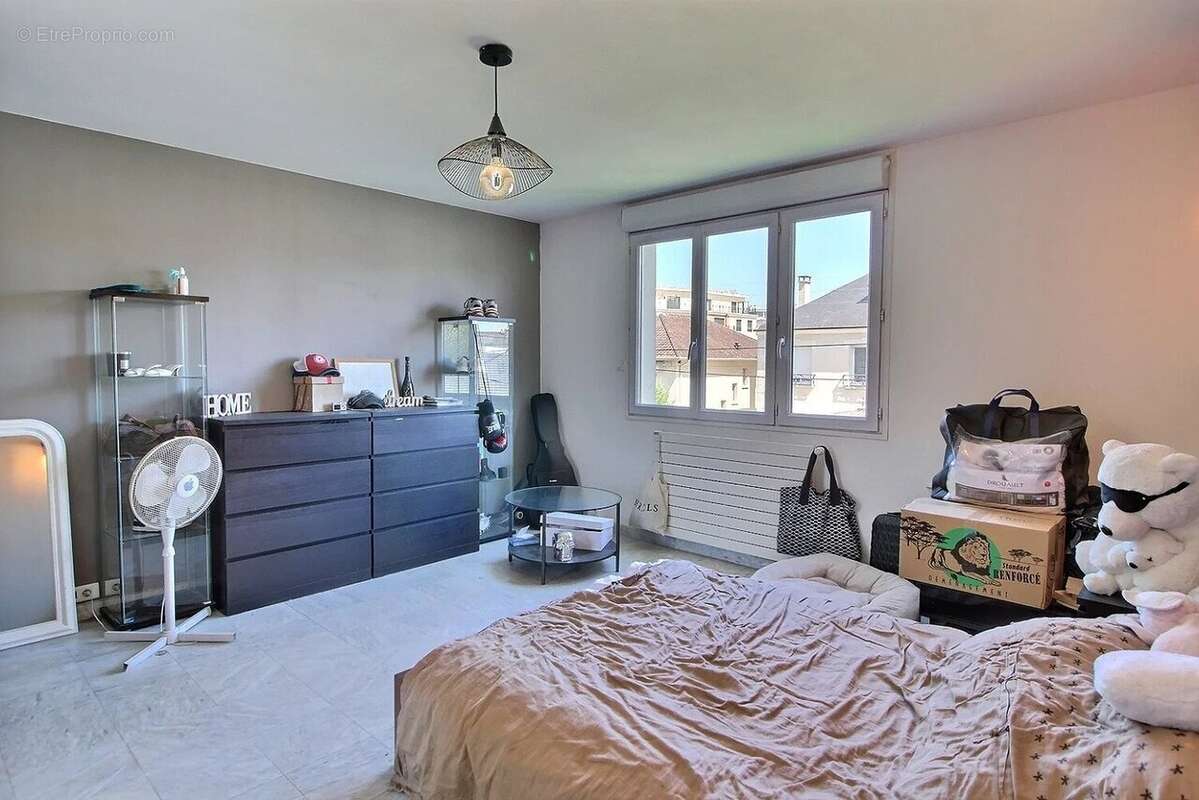 Maison à SAINT-MAUR-DES-FOSSES