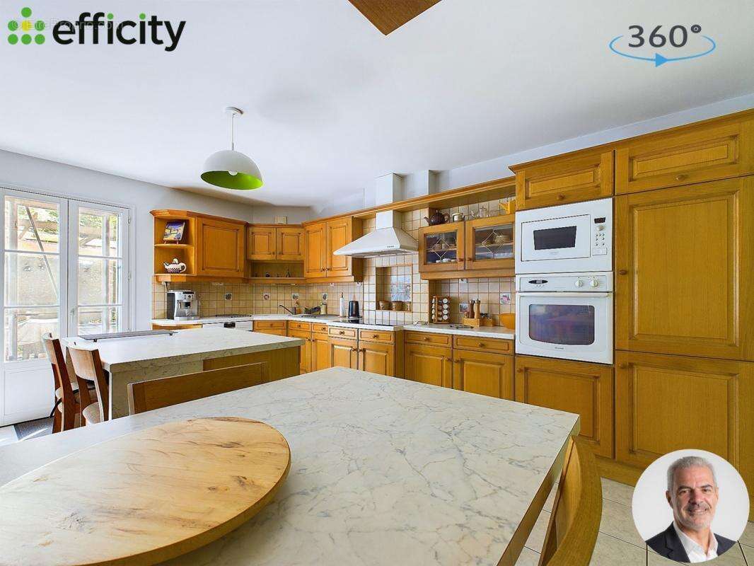 Maison à GENNES-SUR-SEICHE