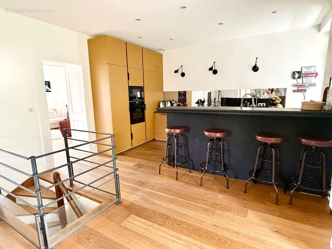 Maison à COLLONGES-SOUS-SALEVE