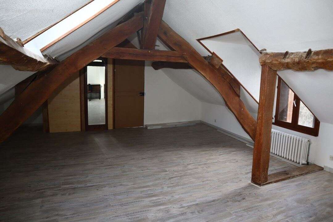 Maison à PRESSIGNY-LES-PINS
