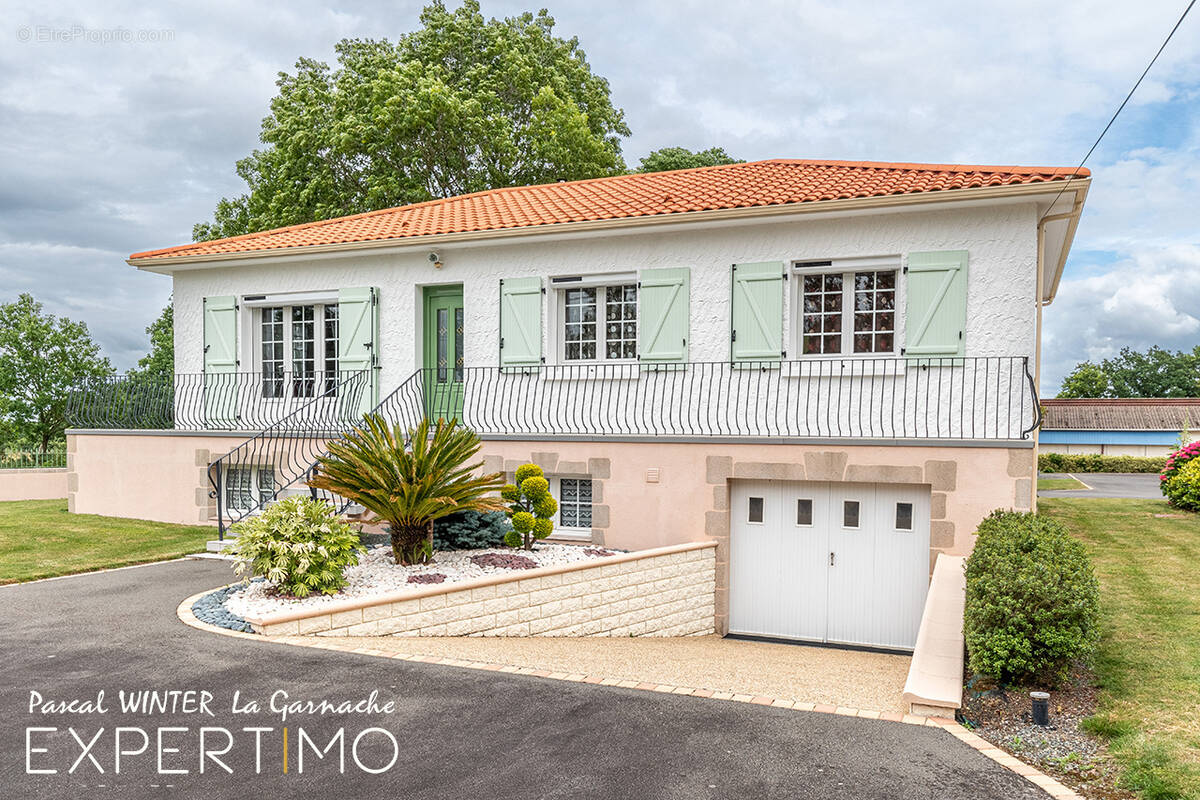 Maison à LEGE