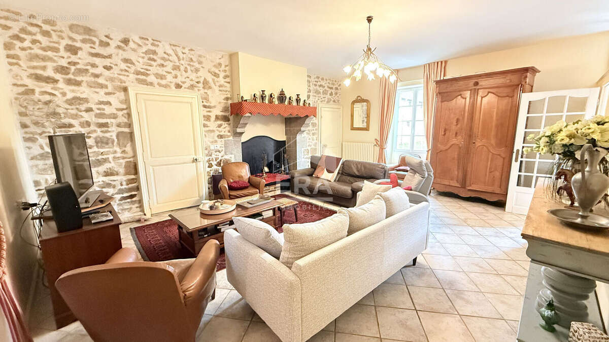 Maison à ANDOUILLE
