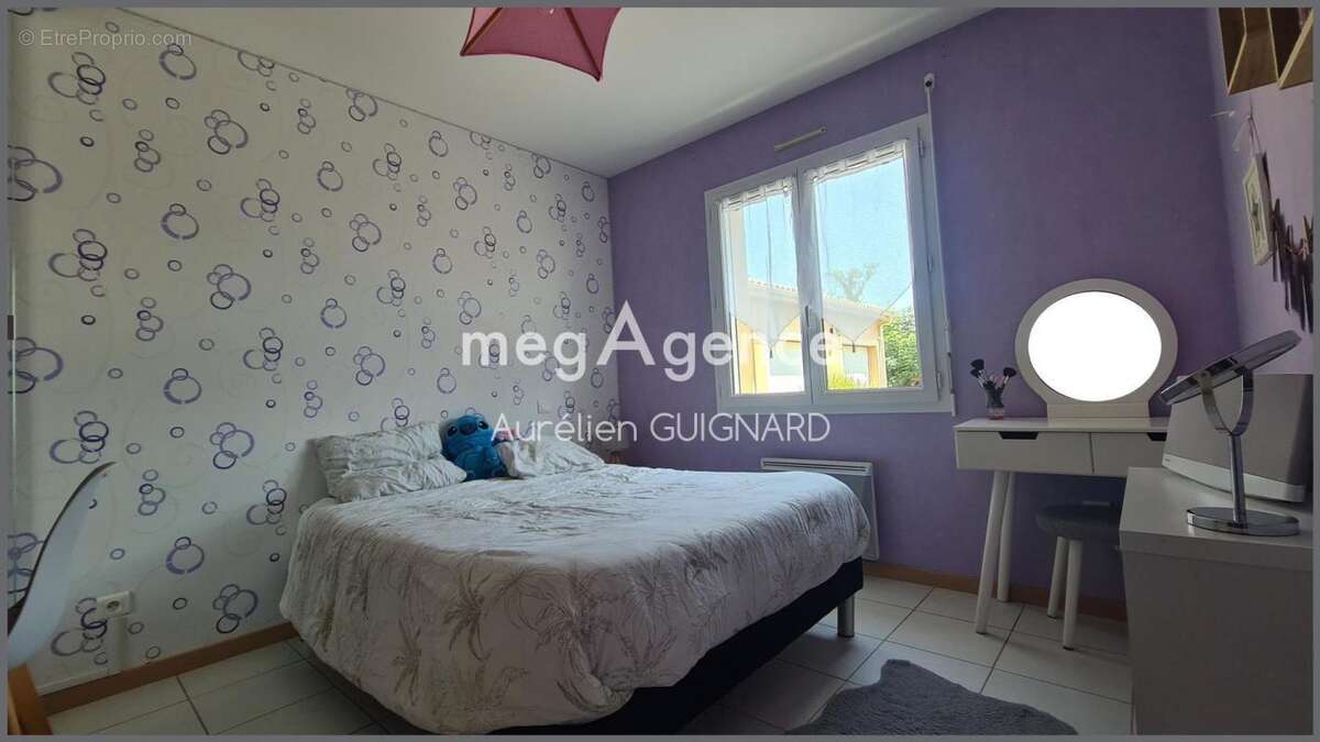 6 Chambres, 1 bureau, double garage, jardin - photo 13