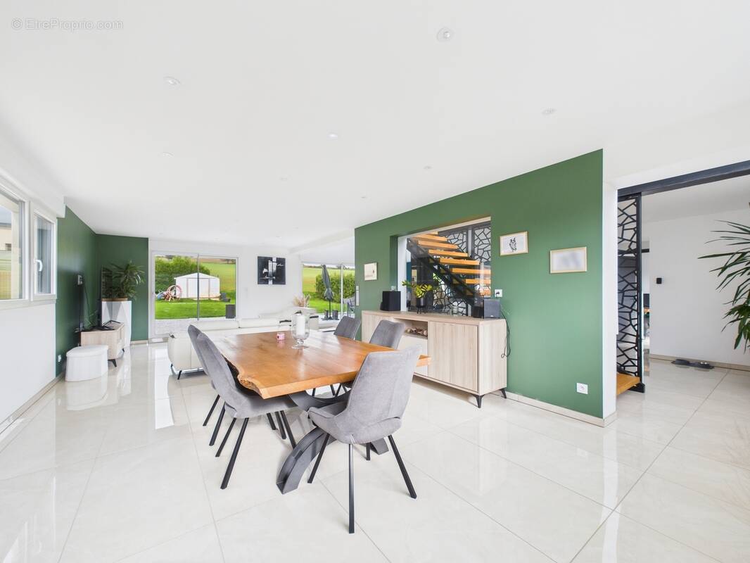 Maison à CHARLEVILLE-MEZIERES