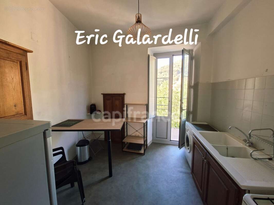 A vendre Appartement 3 pèces de caractère en pierres de taille au cœur de SAINTE LUCIE DE TALLANO (20) - photo 5