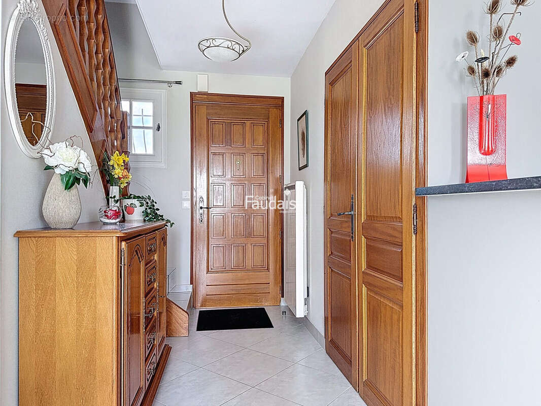 Maison 135 m² à Sainte-Suzanne-Sur-Vire  - photo 7