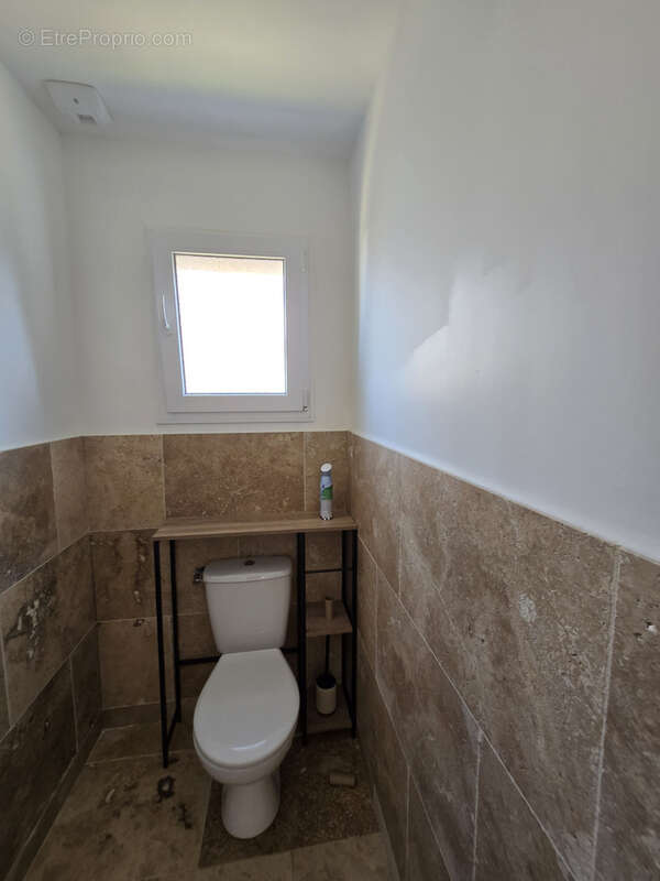 Maison 126 m² à Saint-Remy-En-Rollat  - photo 12