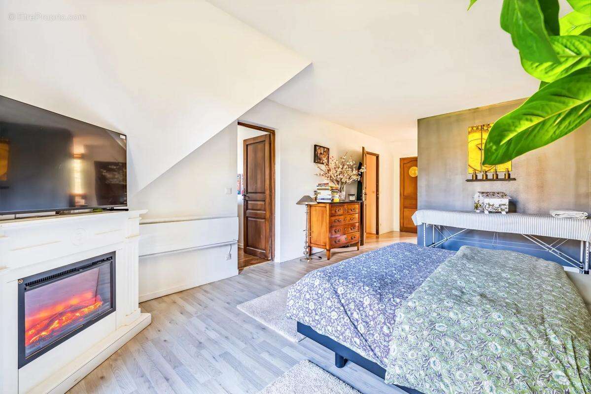 Maison à SAINT-FARGEAU-PONTHIERRY