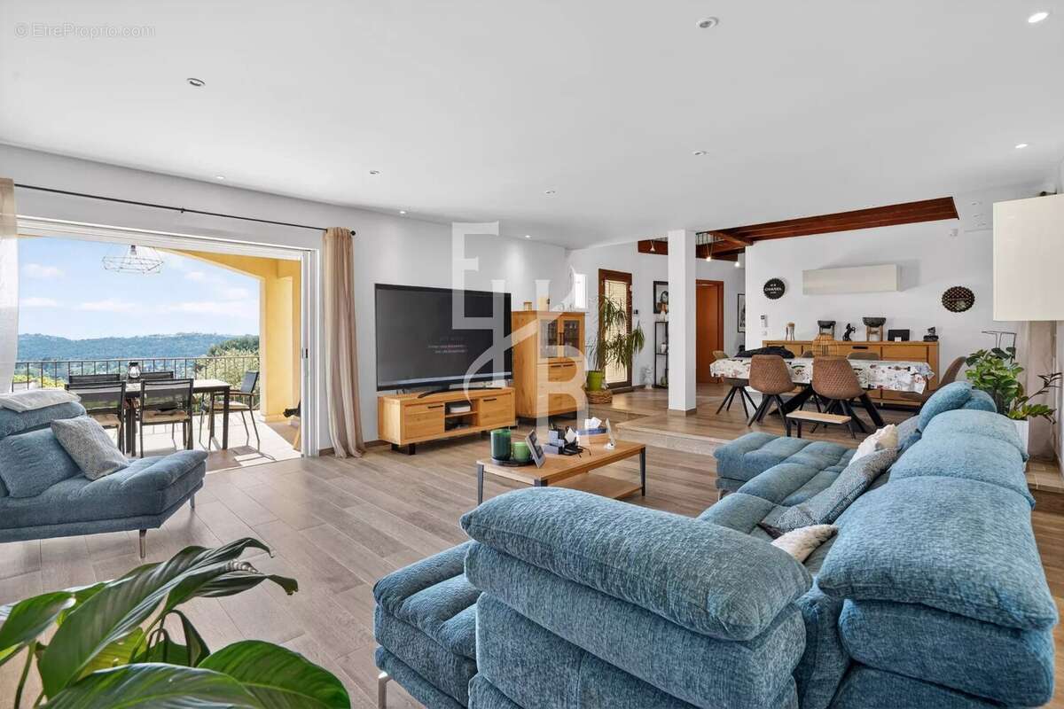 Maison à MOUGINS