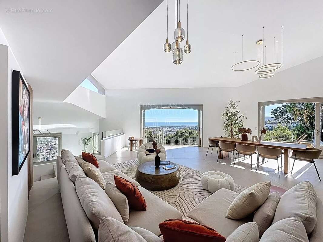 Maison à MANDELIEU-LA-NAPOULE