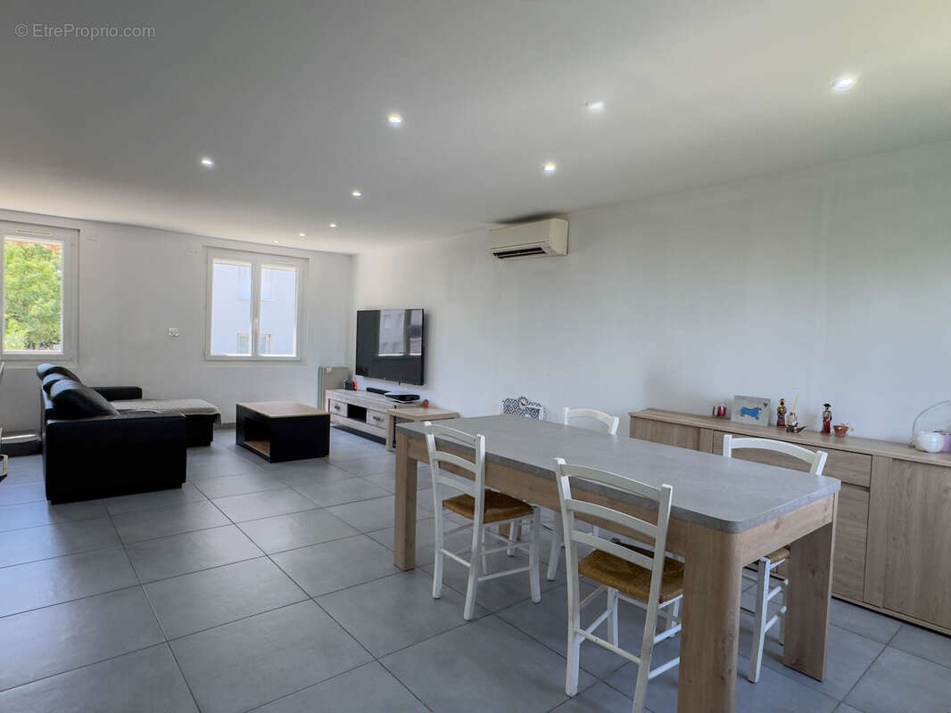 Maison à GUILHERAND-GRANGES