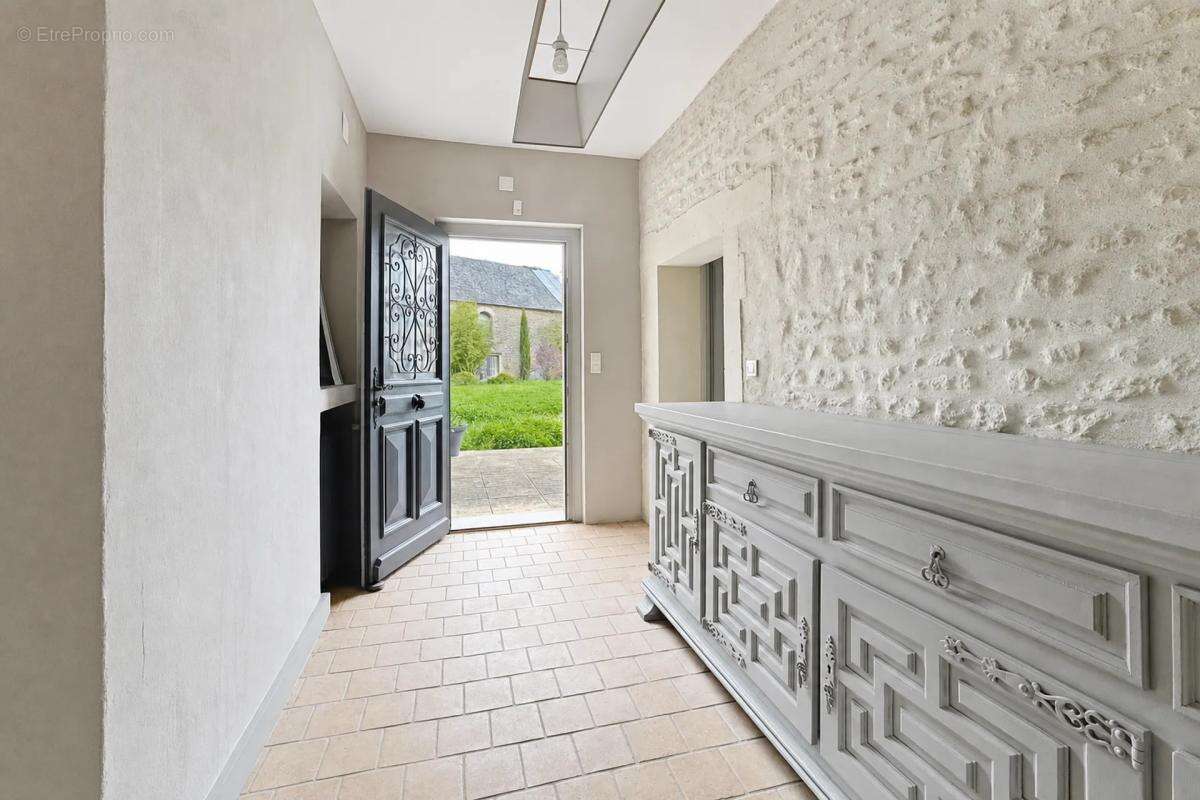 Maison à SAINT-OUEN-EN-CHAMPAGNE