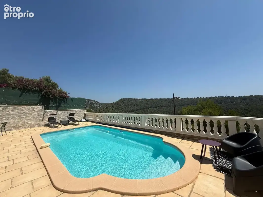 Sur les hauteurs de Carnoux : Villa type 5 avec piscine - photo 13