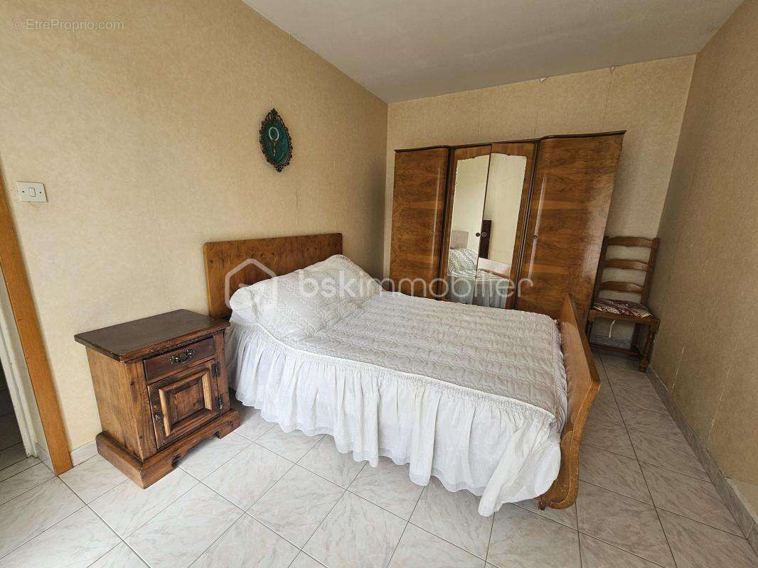 Appartement à FONTAINE