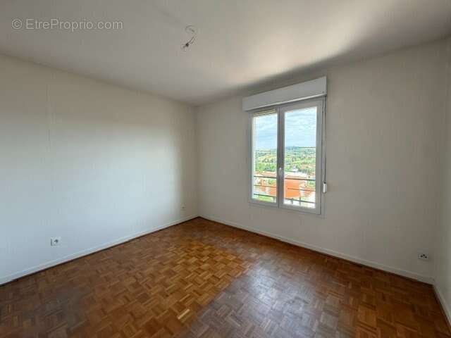 Appartement à ROCHE-LA-MOLIERE