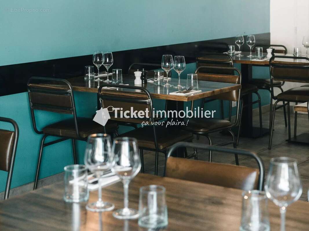 Commerce à CORNEBARRIEU