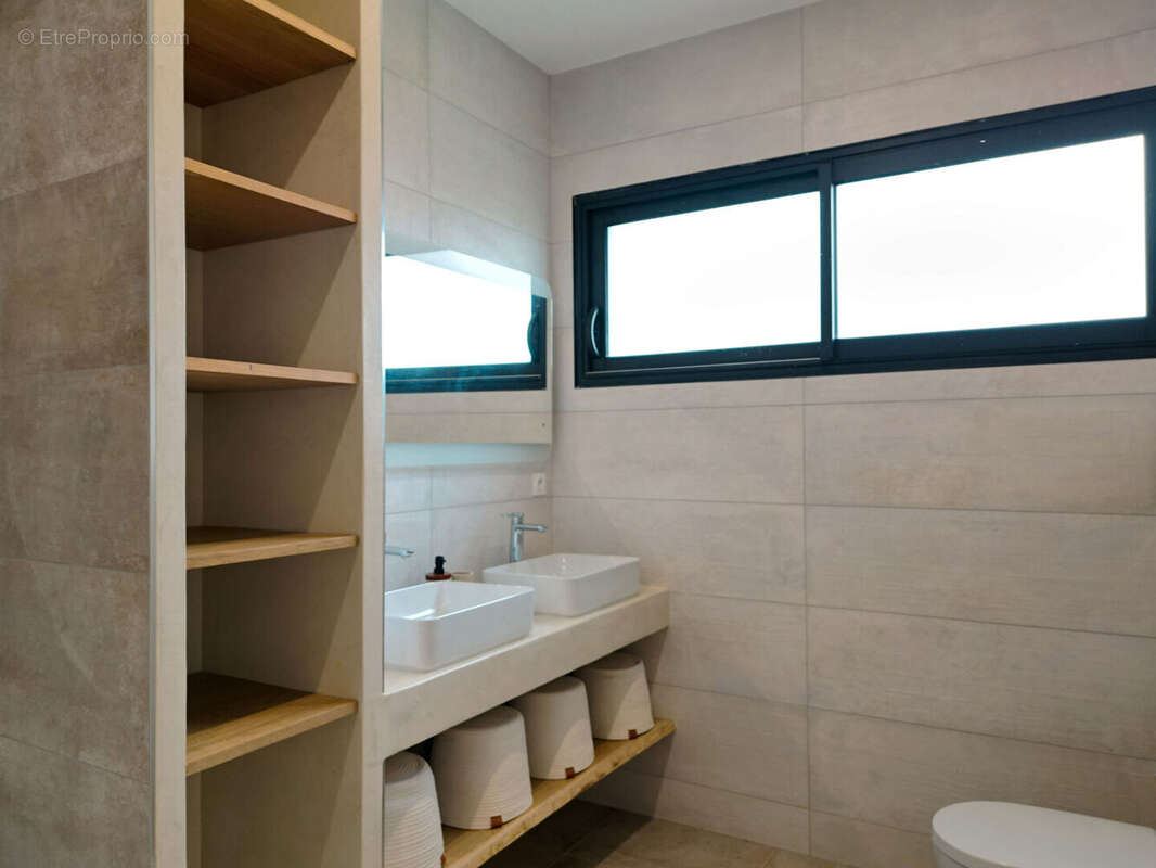 Maison à SAINT-CYR-SUR-LOIRE