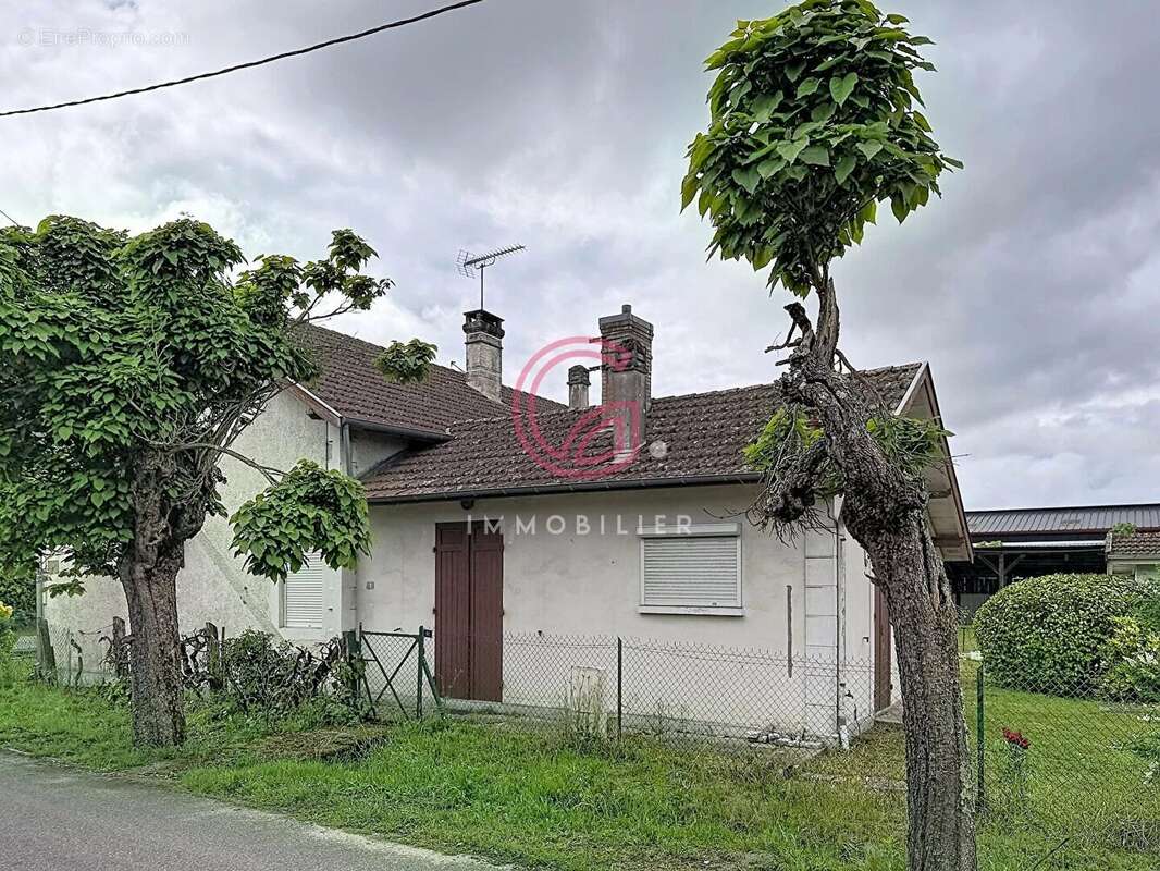 Maison à PARENTIS-EN-BORN