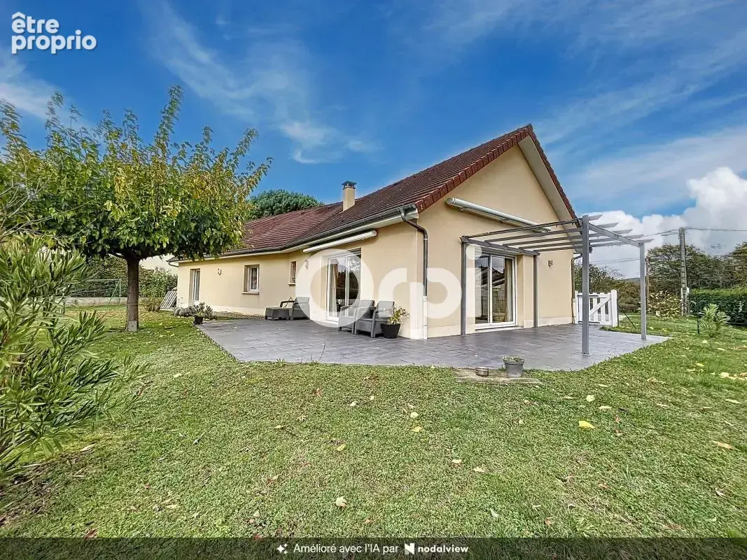 Maison à LARCHE
