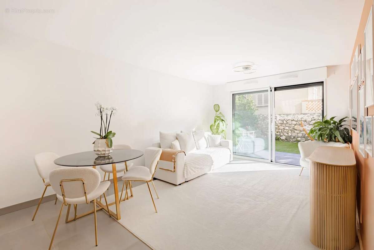 Appartement à BEAUSOLEIL