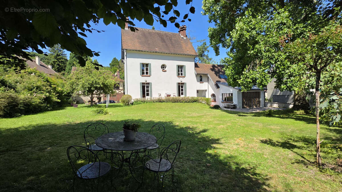 Maison + dépendance + Garage et cave - photo 2
