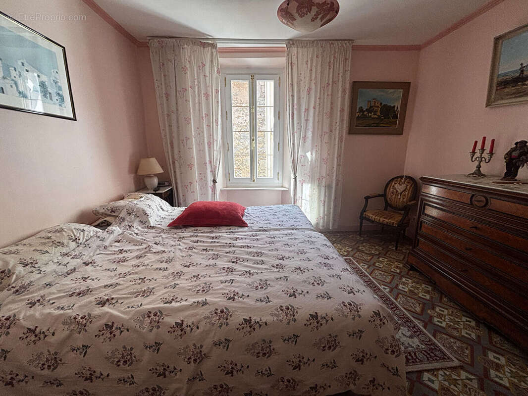 Maison en pierre avec jardin - photo 5