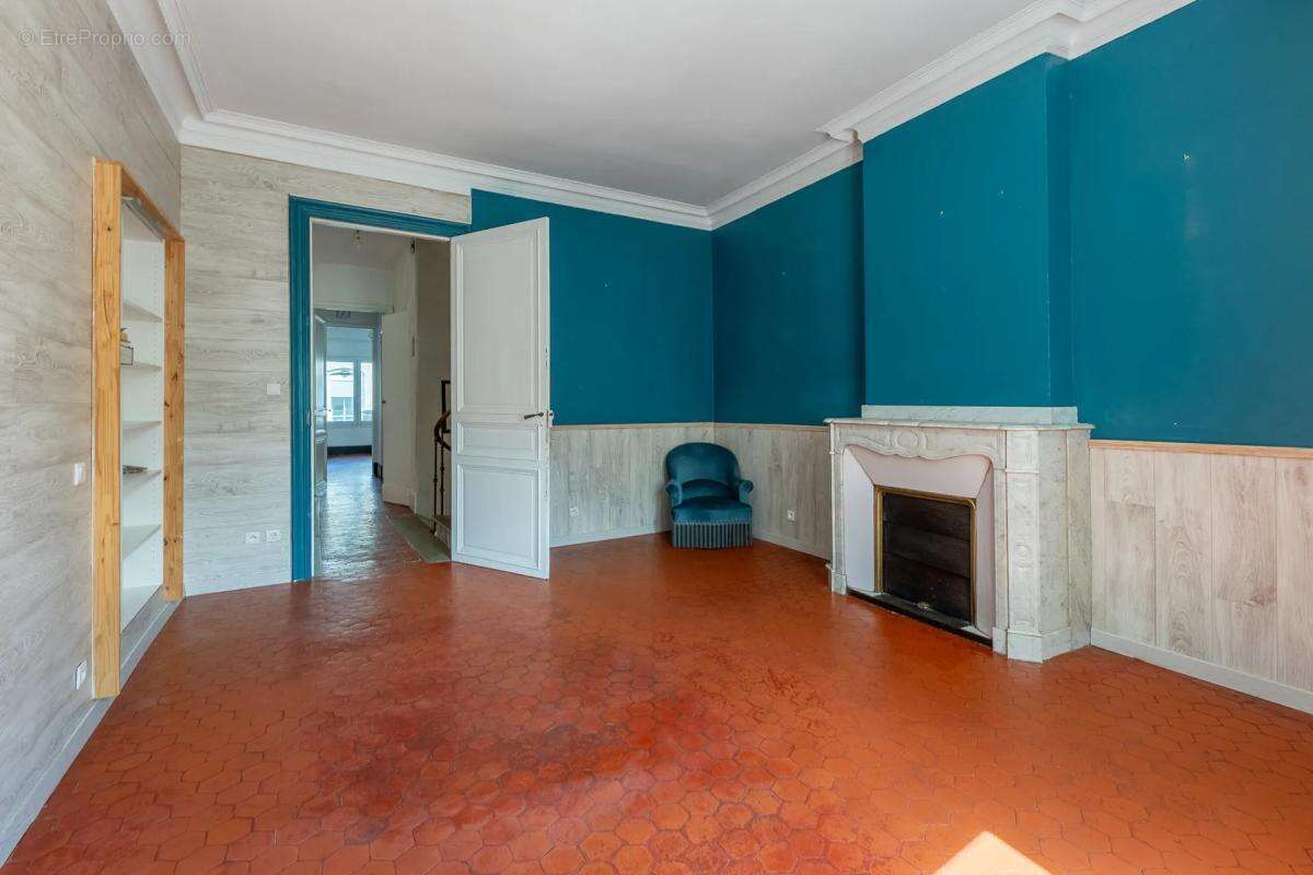 Maison à LEZIGNAN-CORBIERES