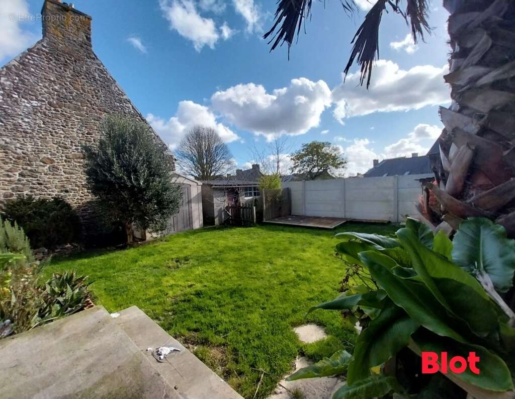 Maison à MINIAC-MORVAN