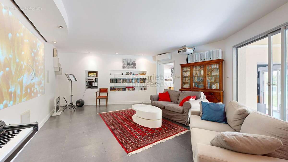 Maison d'architecte avec piscine & grand garage - photo 14