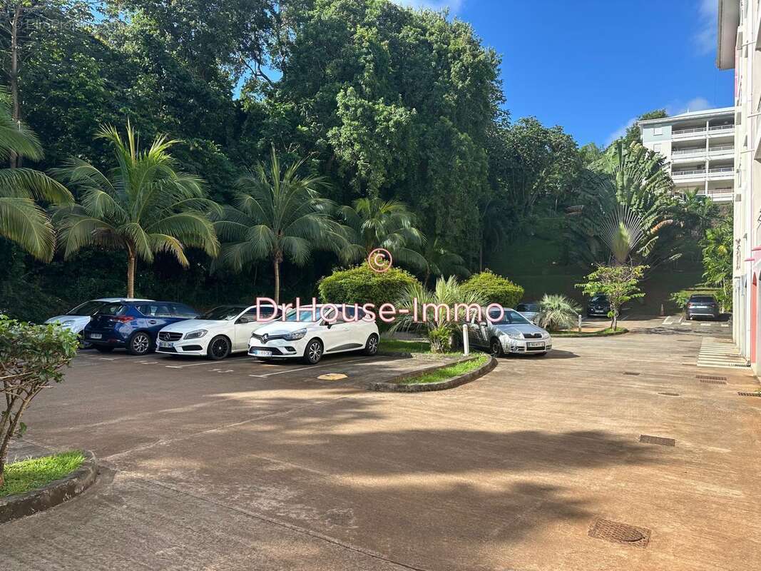 Appartement à LE ROBERT