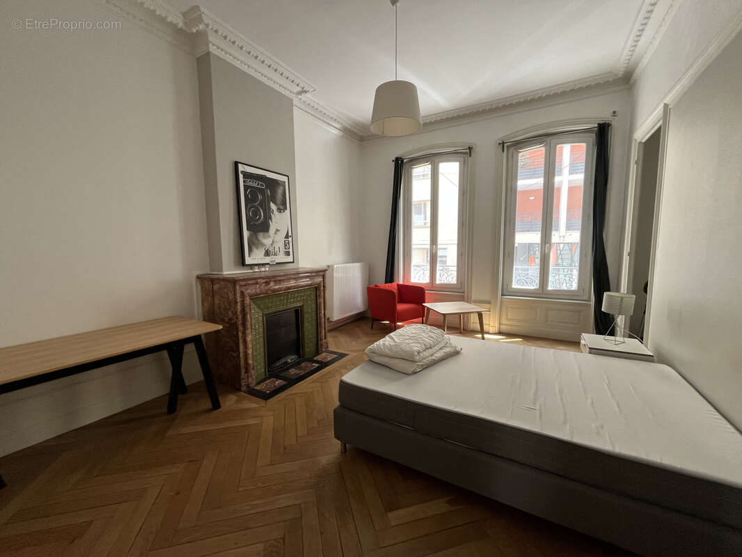 Appartement à SAINT-ETIENNE
