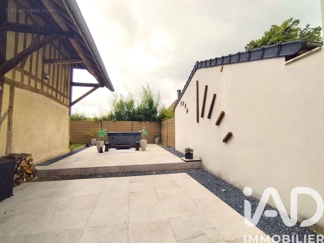 Maison 166 m² à Courteranges  - photo 4