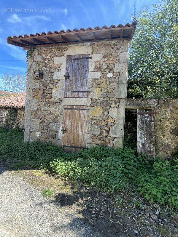 Maison à COGNAC-LA-FORET