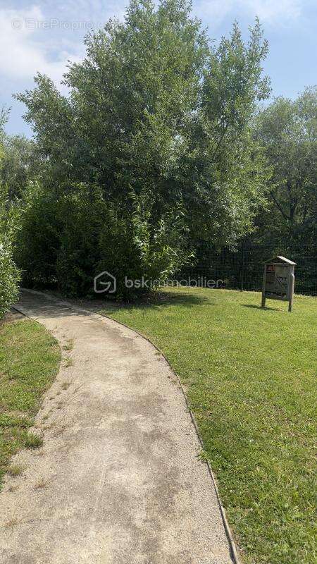 Appartement à HARDRICOURT