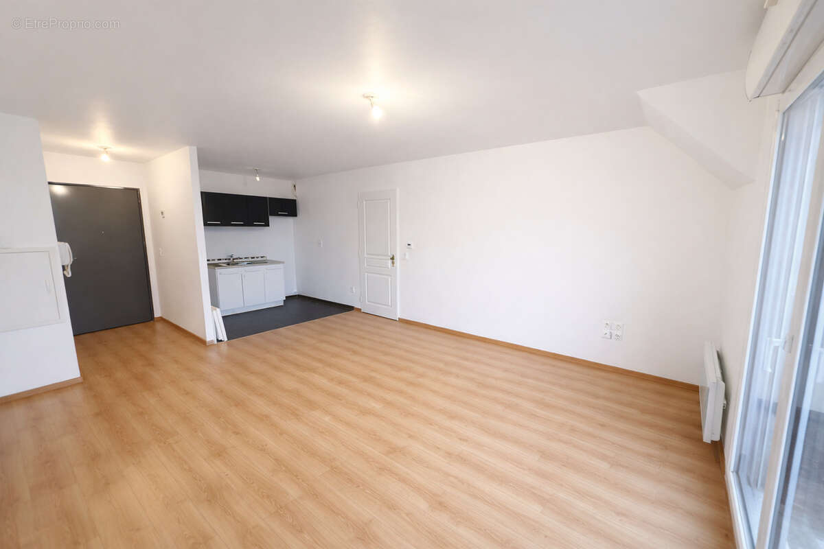 Appartement t2 de 49 m2 en dernier etage persan - photo 2