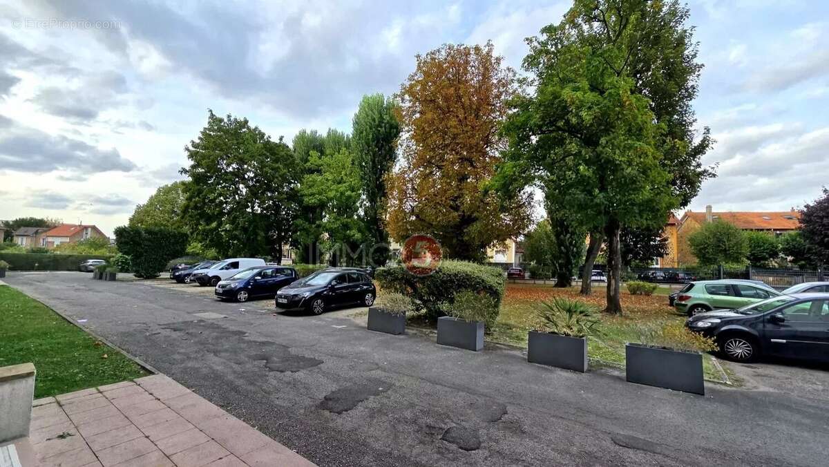Appartement à LE RAINCY