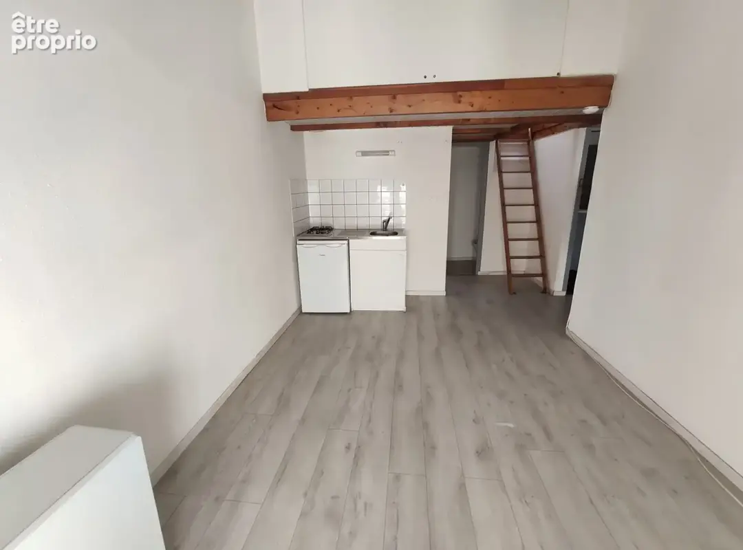 Appartement 97 m² à Saint-Flour  - photo 1