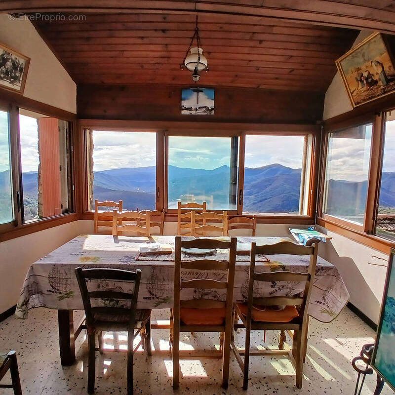 Maison à SUMENE