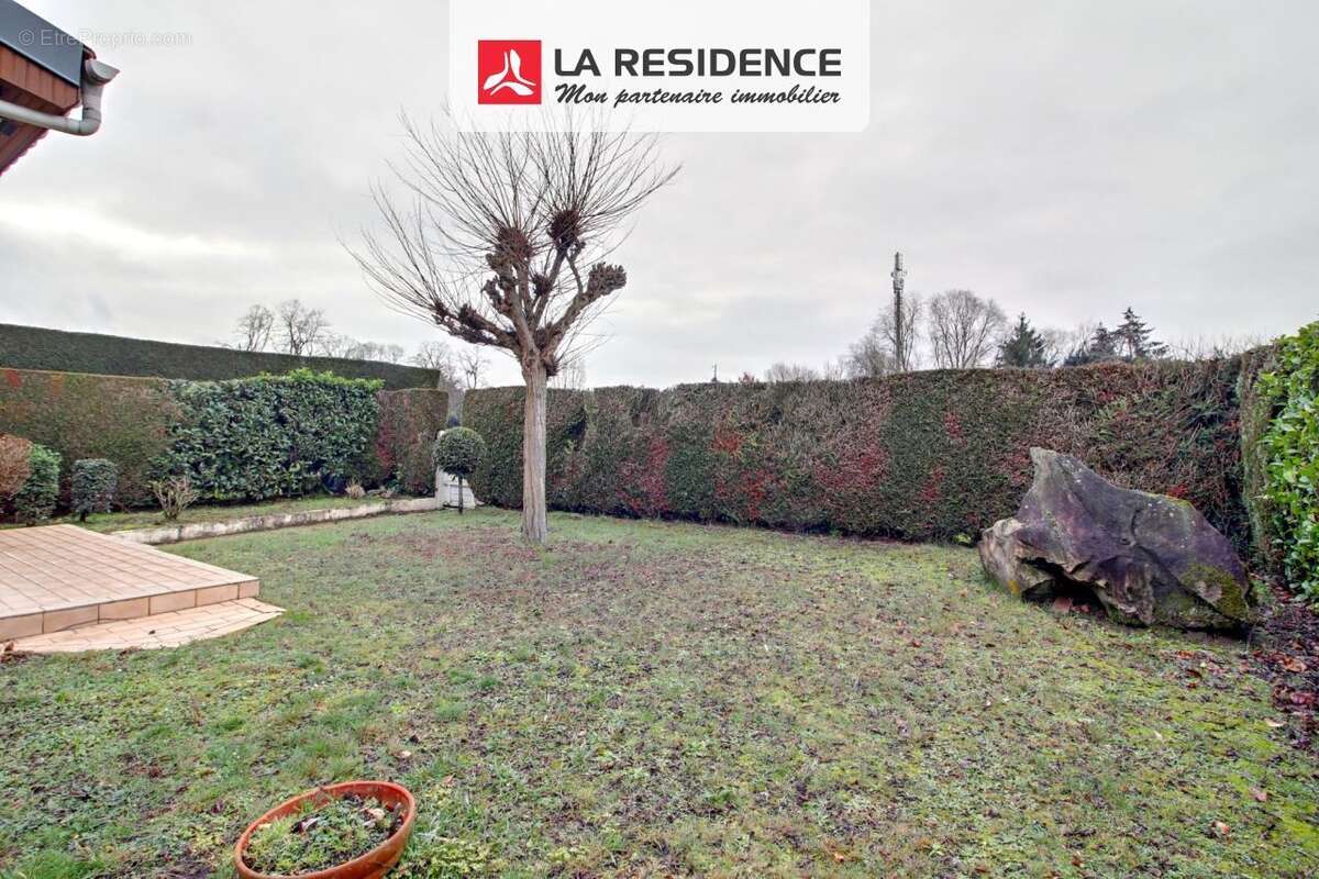 Maison à SAINT-ETIENNE-DU-ROUVRAY