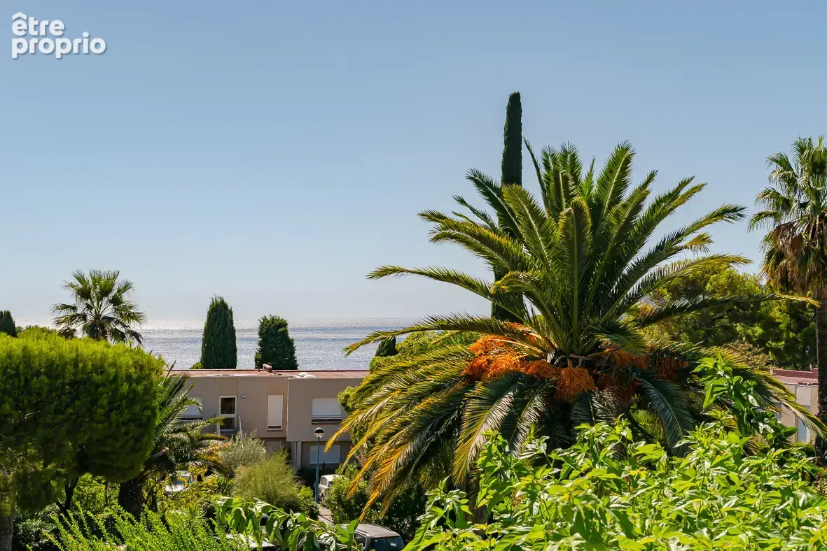 13260 Cassis , au premier étage de la résidence : « Grand Large », Joli T2 de 42 m2 plus terrasse/loggia de 10 - photo 10