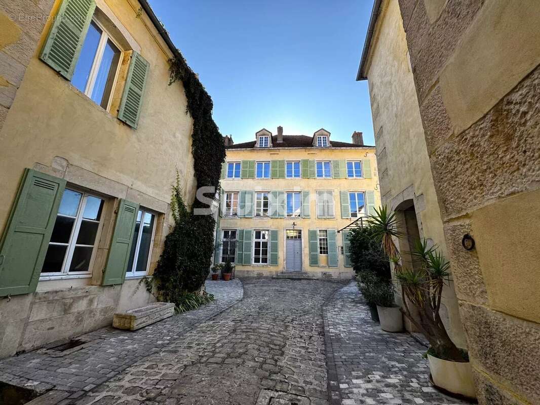 Maison à MONTBARD